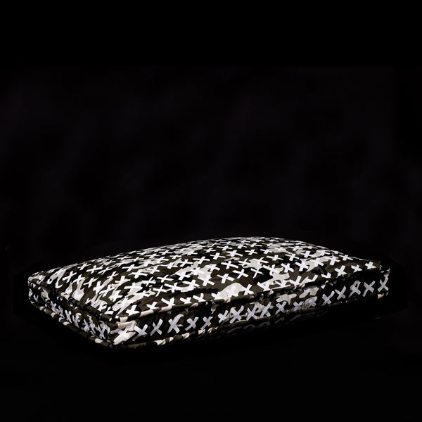 Camo-X Bed White - Mr. Dog New York