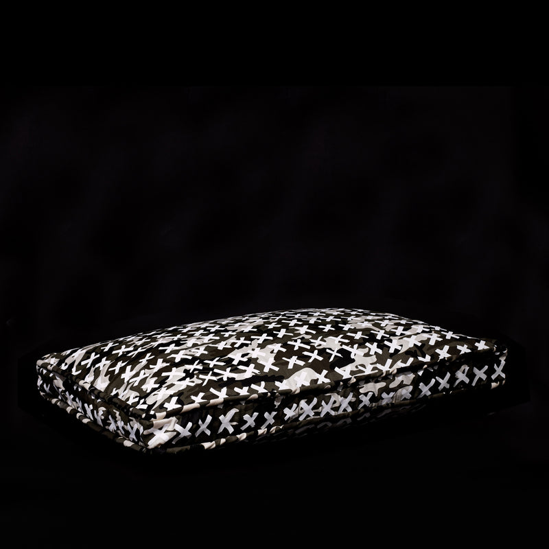 Camo-X Bed White - Mr. Dog New York